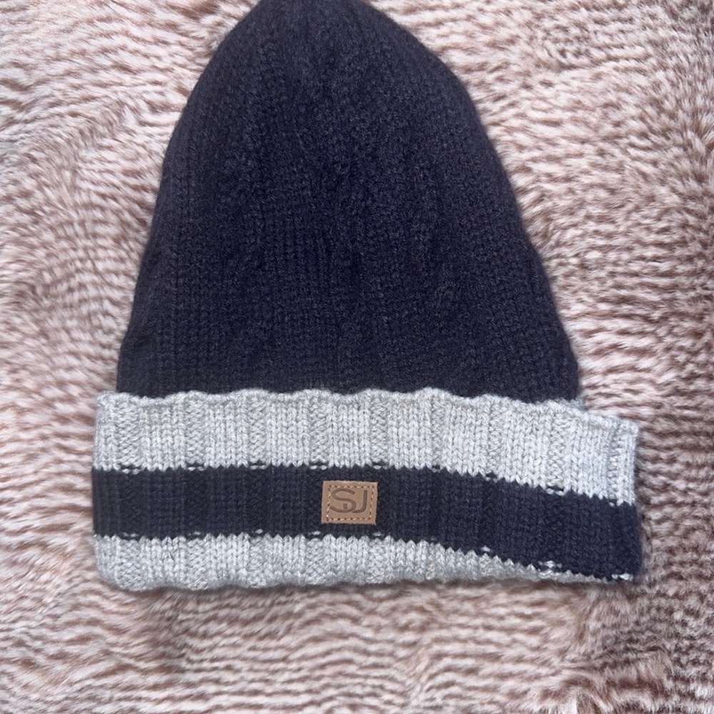 Cable Knit Beanie/Hat